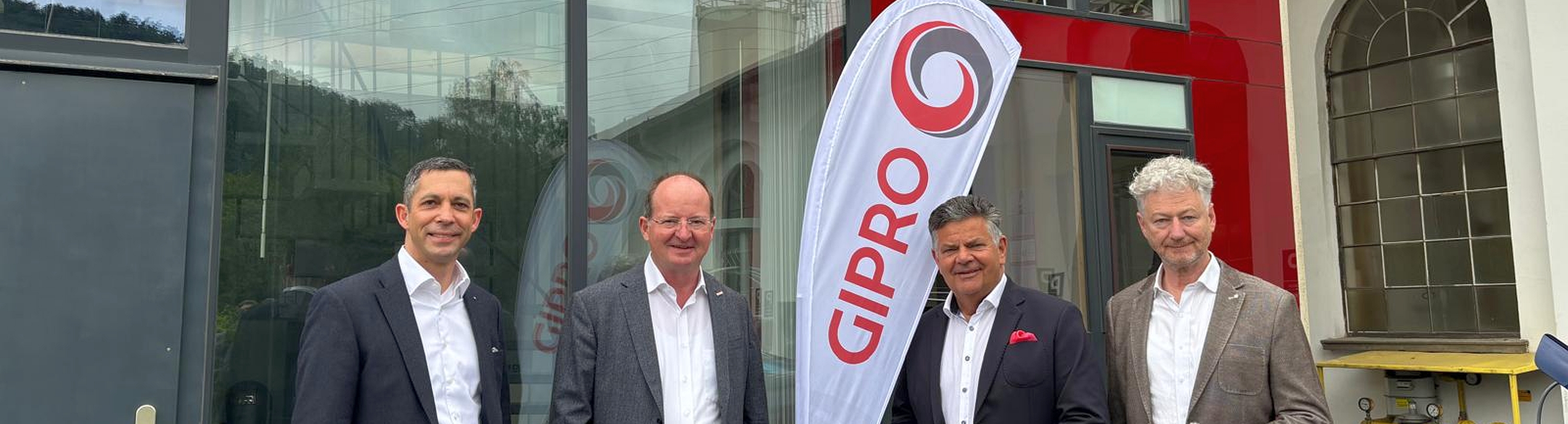 Delegation der Wirtschaftskammer Steiermark zu Besuch im GIPRO Isolatorenwerk