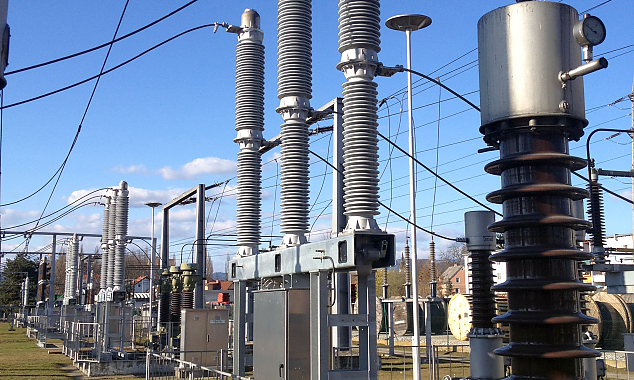 Einsatz von Hochspannungs-Isolatoren von GIPRO in einem Hochspannungswerk